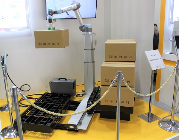木村洋行　6軸ロボットとLIFTKIT・SLIDEKITを組み合わせてのパレタイジングのデモ（2022 国際ロボット展での例）　bmt　ベアリング＆モーション・テック